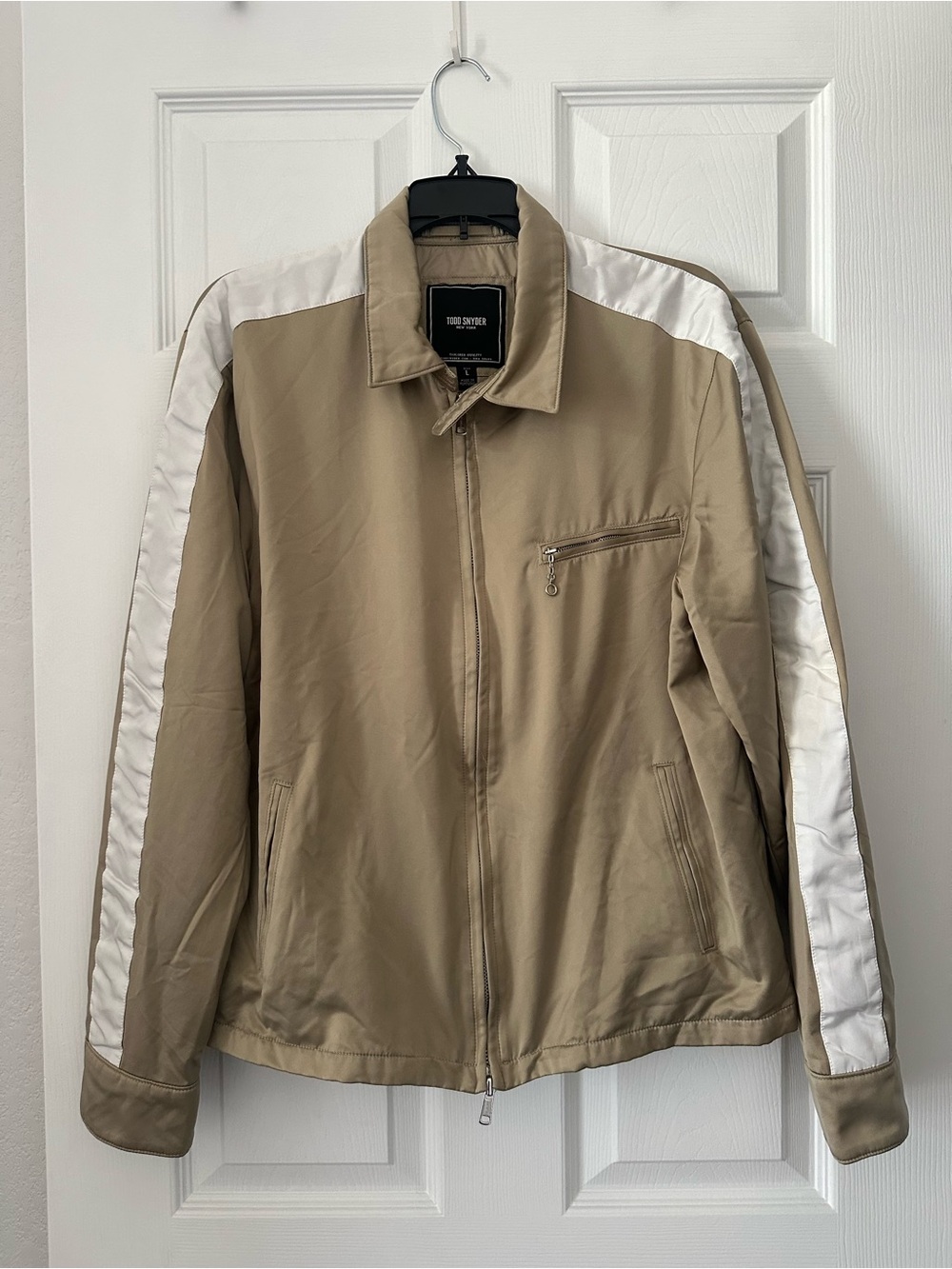 Todd Snyder satin jacket featuring distinctive white contrast stripes Size L
